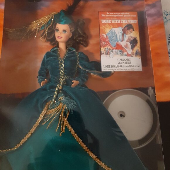 Vintage 1994 Barbie Scarlett O'Hara Doll NEVER REMOVED FROM BOX, GORGEOUS DOLL - Picture 13 of 16